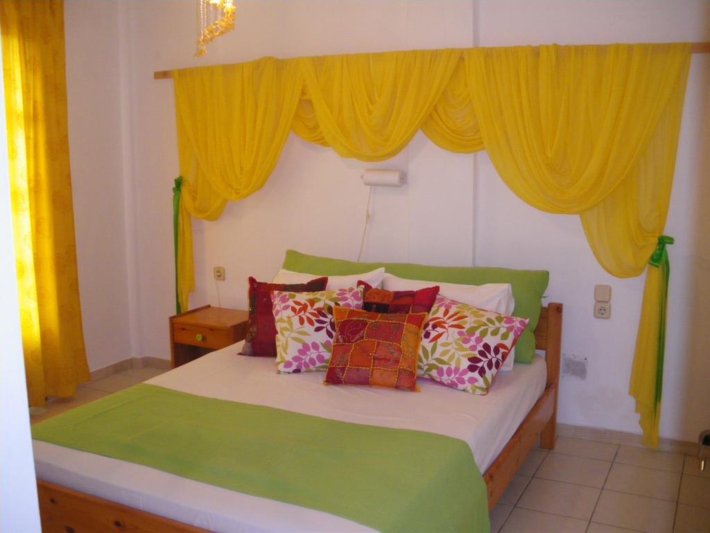 Villa Rita Apartments A Tavronitis Oda fotoğraf