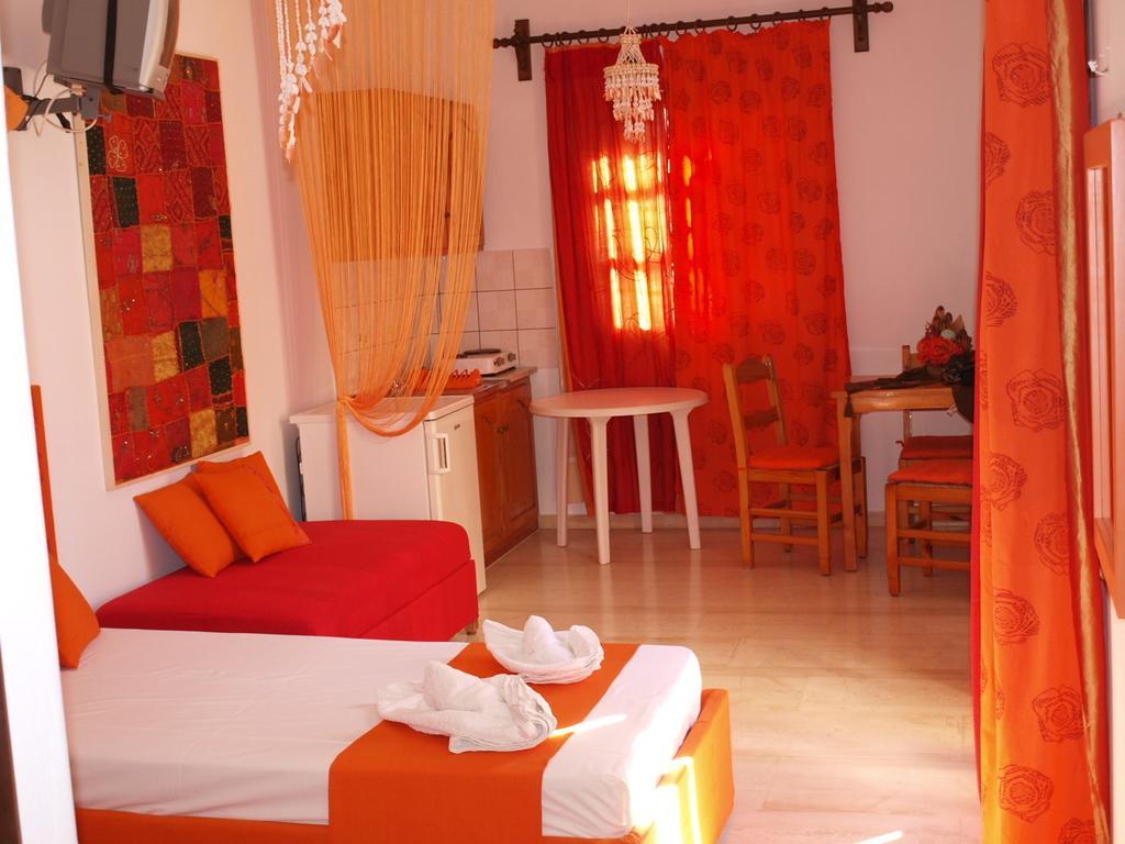 Villa Rita Apartments A Tavronitis Oda fotoğraf