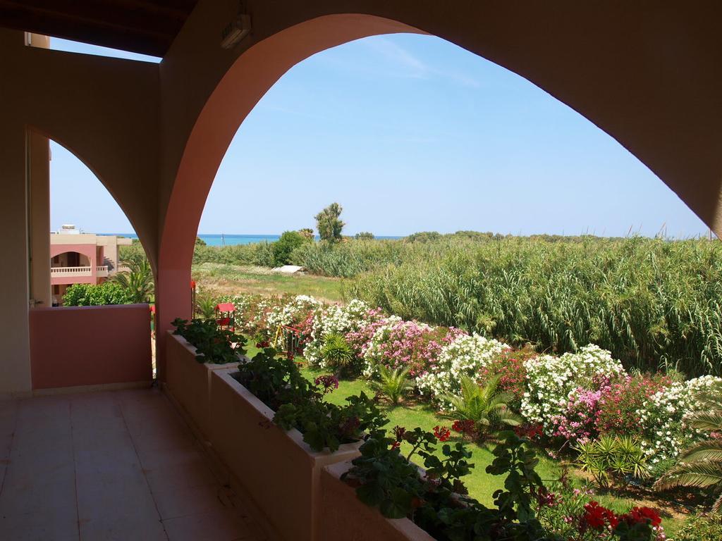 Villa Rita Apartments A Tavronitis Dış mekan fotoğraf