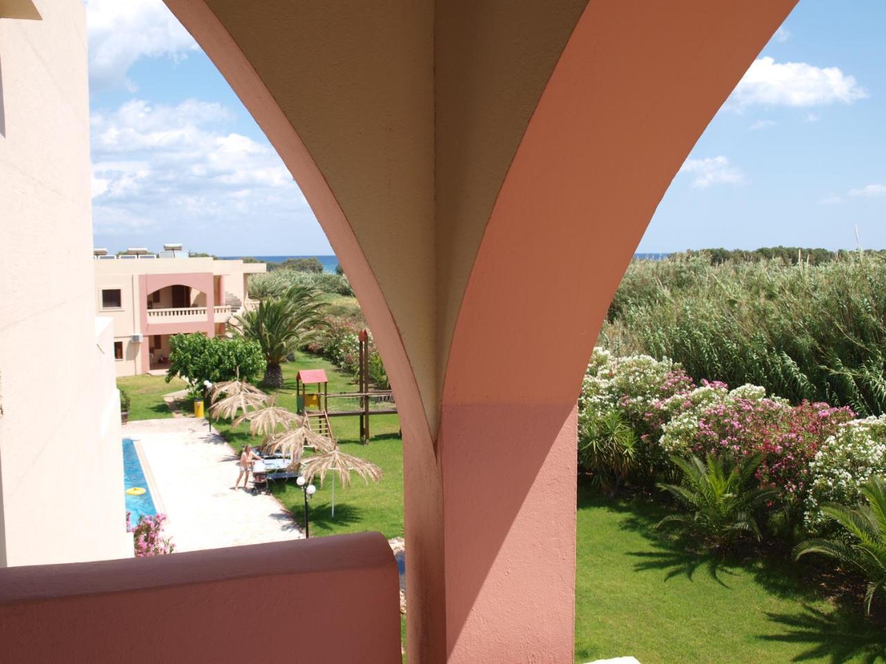 Villa Rita Apartments A Tavronitis Dış mekan fotoğraf